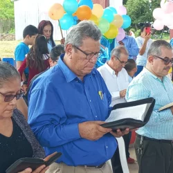 La comunidad evangélica de Juigalpa, celebró el 454 aniversario de la traducción de la biblia al castellano en la cancha del barrio Padre Miguel