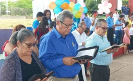 La comunidad evangélica de Juigalpa, celebró el 454 aniversario de la traducción de la biblia al castellano en la cancha del barrio Padre Miguel