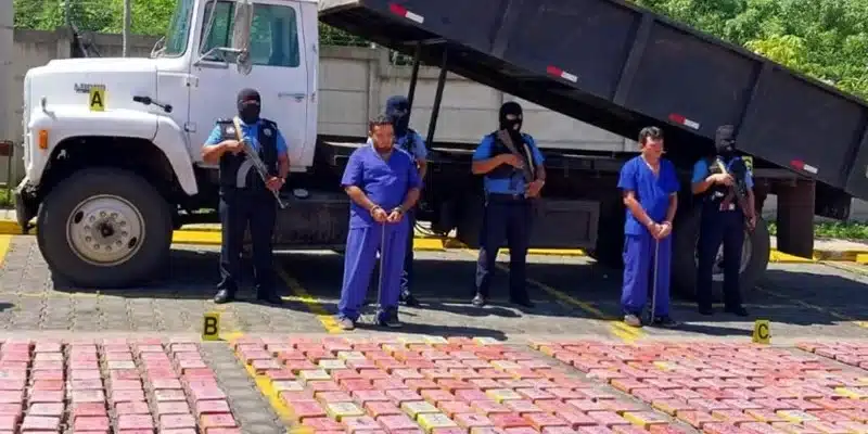 Policía incautó 930 kilos de cocaína