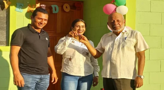 Después de 15 años de alquilar en Juigalpa, joven señora ya tiene casa propia