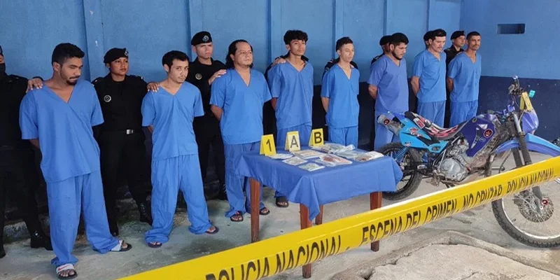 En Rio San Juan agentes del orden público capturaron por diversos delitos a ocho sujetos