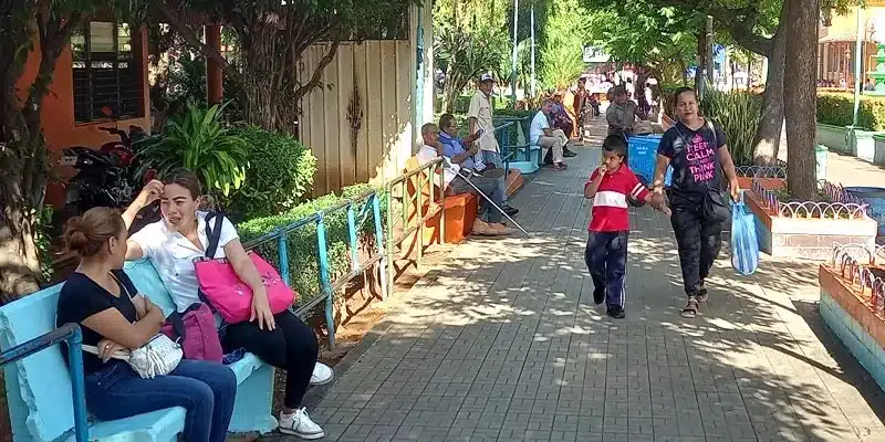Ciudadanos aplauden reubicación de los comerciantes que estaban en el Parque Central de Juigalpa