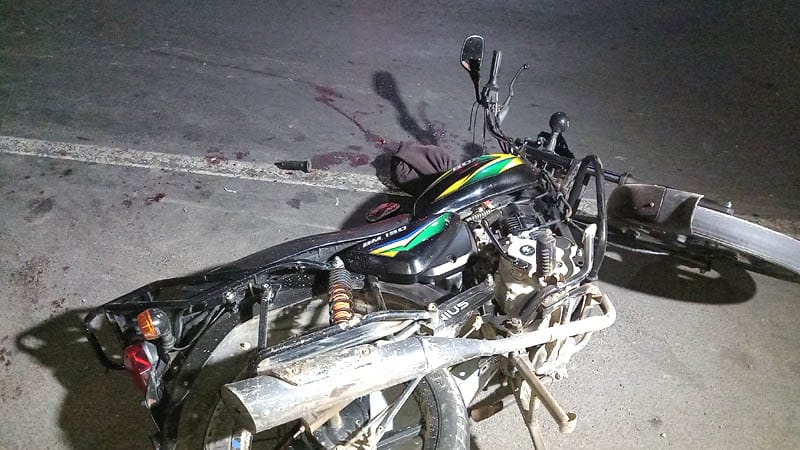 La motocicleta que atropelló a doña Hilaria.