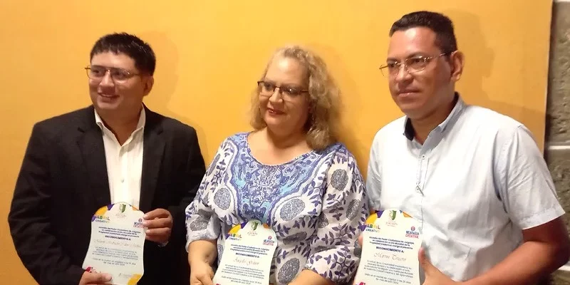 Entregaron reconocimientos a artistas, artesanos y poetas de Juigalpa