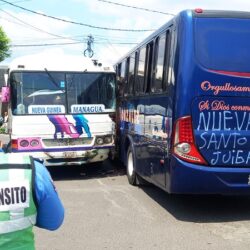 Tempranito dos buses chocaron en Juigalpa