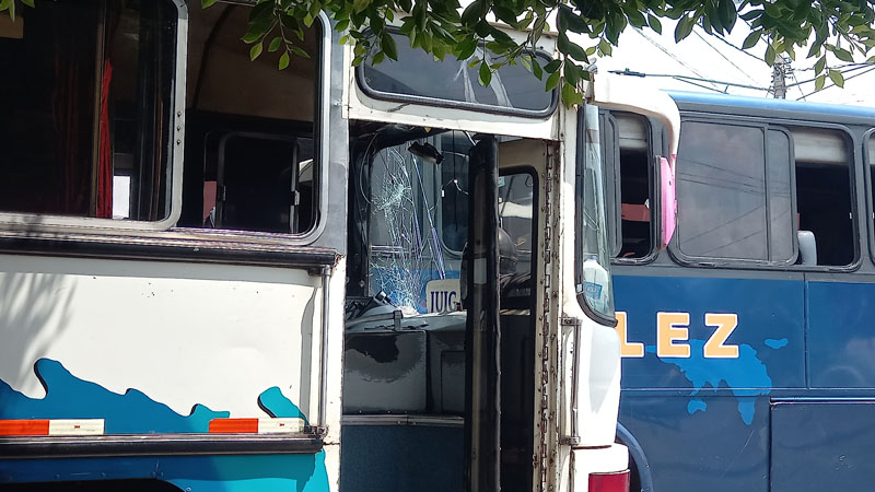 Así quedaron las unidades colisionadas. 