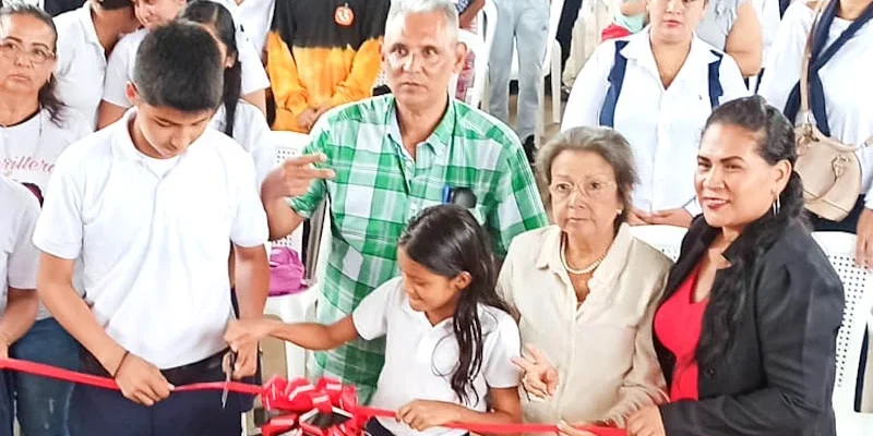 Mined y alcaldía de Juigalpa inauguraron el mejoramiento de 02 Centros Educativos