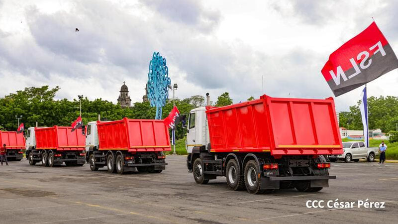 Los primeros 15 camiones que recibió la alcaldía de Managua-Foto cortesía del 19 Digital. 