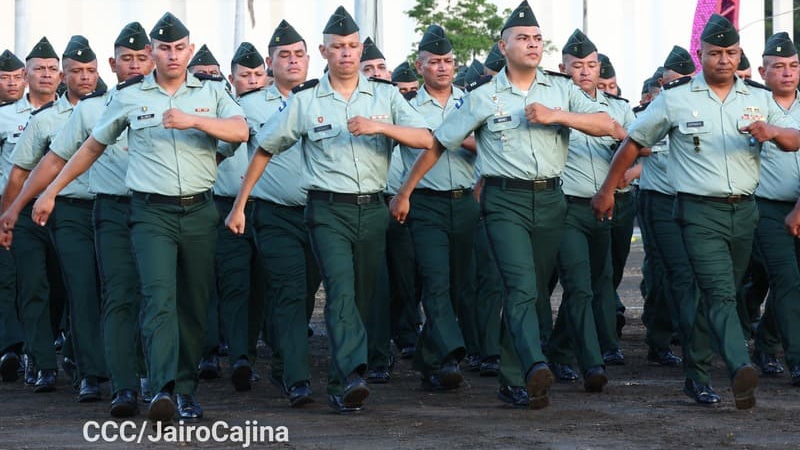 Celebración del 45 aniversario de la fundación del Ejército de Nicaragua-Foto Jairo Cajina.