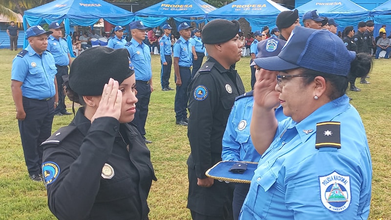 Ascensos en grados en la Policía de Chontales-Foto Punto Noticioso. 