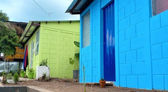 Alcaldesa de Juigalpa hizo entrega de 4 viviendas dignas a familias pobres del barrio Rey Jesús