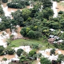 Lluvias provocan el desborde de ríos en ciudad Rama