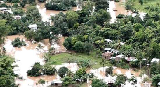 Lluvias provocan el desborde de ríos en ciudad Rama