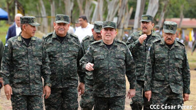 Jefe del Ejército de Nicaragua, junto a los mandos superiores-Fotos cortesías del 19 Digital. 