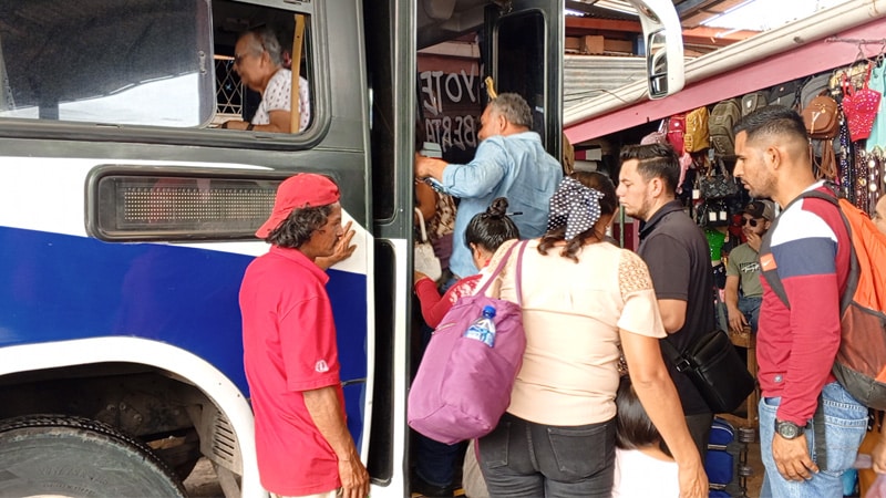 Los buses brindan el servicio a los principales municipios de Chontales que salen del Mercado Central. 