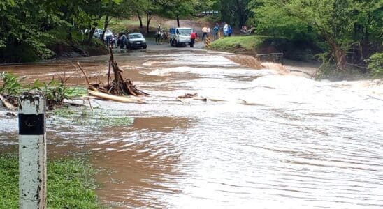 Tormenta tropical Sara dejó en Nicaragua 2 fallecidos y 1,800 viviendas anegadas