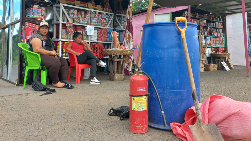 Vendedores de pólvora cumple con las recomendaciones dadas a conocer por Los Bomberos y la Policía de Chontales. 