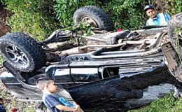 Camioneta cargada de cortadores de café se dio vuelta en el Cuá, dejando 02 muerto y 16 lesionados