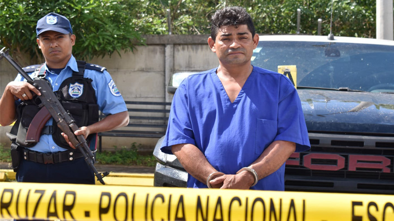 José Mercedes Luna Parrales, detenido por la Policía Nacional-Fotos cortesía de Visión Policial. 