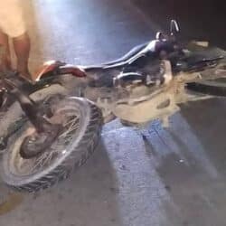 Motociclista murió la noche de este domingo al estrellarse en un camión que estaba estacionado