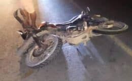 Motociclista murió la noche de este domingo al estrellarse en un camión que estaba estacionado