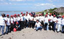 Red de voluntarios de Claro Nicaragua inició su jornada de limpieza en Playa Quizalá