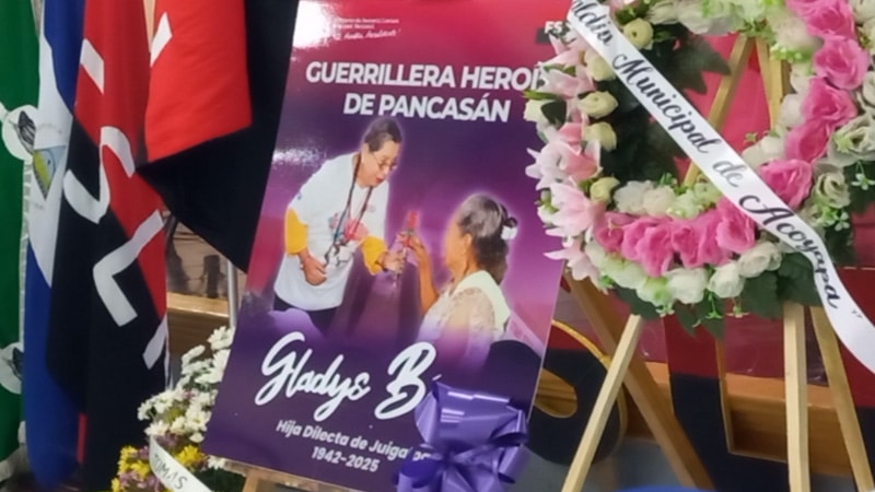 Homenaje en Juigalpa a la combatiente guerrillera Gladys Báez.