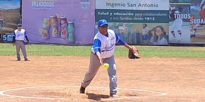 FDL inauguró su liga interna de Softbol