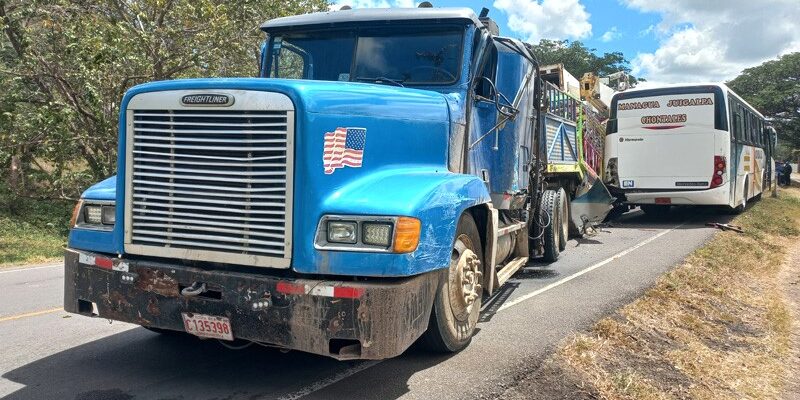 Triple colisión en San Patricio dejó un lesionado y daños materiales en los vehículos involucrados