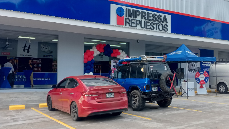Tienda de Impressa Repuesto, ubicada en la entrada principal de Juigalpa.