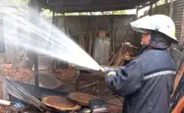 Bien borracho Xavier Santander incendió su taller de carpintería ubicado en Juigalpa