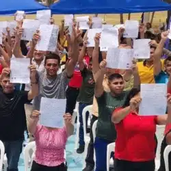 En la celebración del día de la Dignidad Nacional, 105 personas recibieron el beneficio de convivencia familiar, entre ellas, seis mujeres