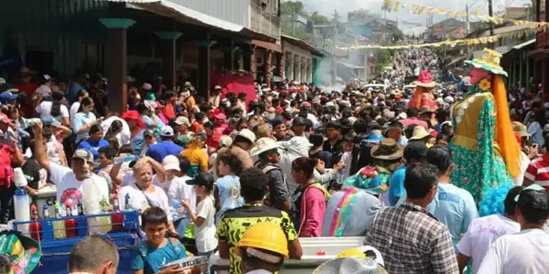 Tope bailable de La Libertad fue un éxito sin discusión