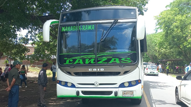 Bus de transporte colectivo propiedad de la empresa Lanzas.