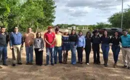 Oficializan los miembros del comité de fiesta tradicional para el 03 agosto las carreras de caballos