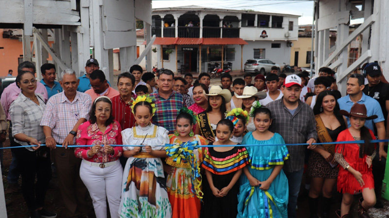 Inauguración de la barrera municipal de Juigalpa. 