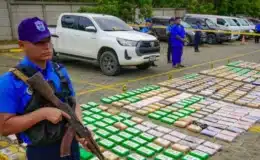 En un operativo, agentes de la Policía Nacional incautaron 531 kilos con 147 gramos de cocaína