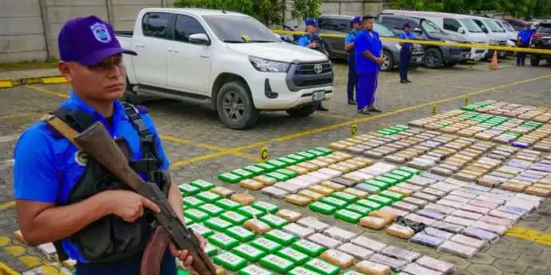 En un operativo, agentes de la Policía Nacional incautaron 531 kilos con 147 gramos de cocaína