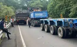 Conductor de camión irrespetó el Ceda el paso del Puente La Palmita y provocó triple colisión