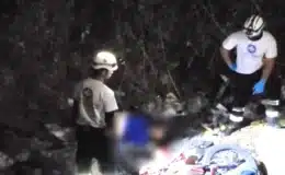 Motociclista murió al caer al fondo de una alcantarilla
