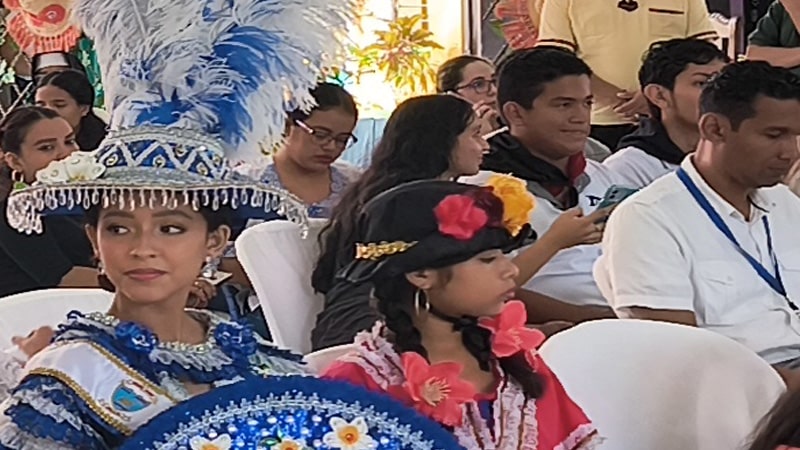 Listos para la Fiesta del Huipil.