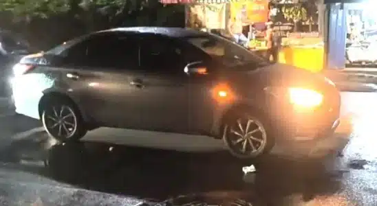 Mujer resultó lesionada al ser colisionada cerca del Hospital por un automóvil