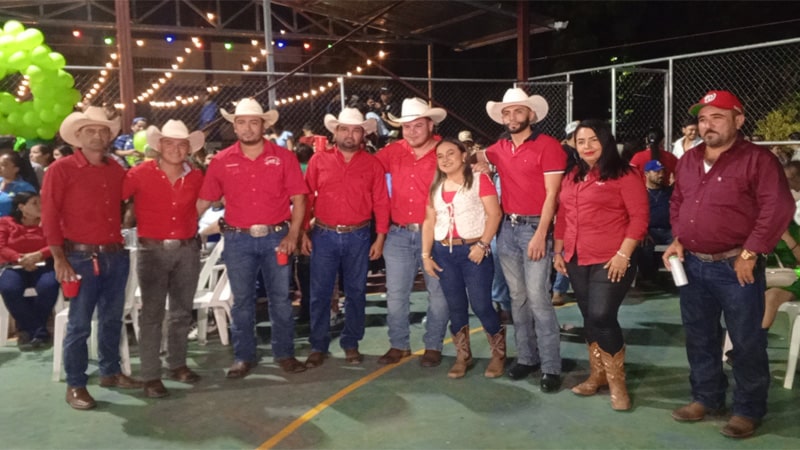 Integrantes del comité organizador de la fiesta de Tecolostote.