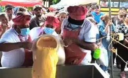 Se elaboró en Juigalpa la sopa de huevo de toro más grande de Nicaragua y superó las 4 mil raciones
