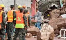 Lluvias dejan en colonia Guillén-Honduras derrumbes, inundaciones, casas destruidas y familias en la calle