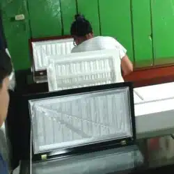 En Hato Grande fue velado Eddy, su esposa y su hija de nueve años, a quienes un deslizamiento de tierra les apagó la vida
