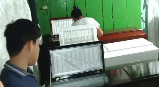 En Hato Grande fue velado Eddy, su esposa y su hija de nueve años, a quienes un deslizamiento de tierra les apagó la vida