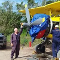 Piloto sobrevive a un aterrizaje forzoso en un camino de macadán en Morrito-Rio San Juan
