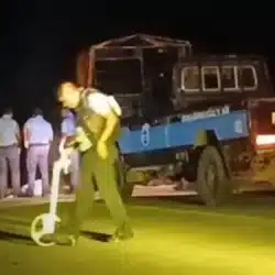 Camión atropelló mortalmente a un niño y habitantes de Twi Waupasa mataron al conductor de un garrotazo y luego incendiaron el automotor