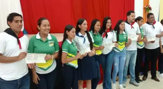 Se entregaron en Chontales 2,451 bonos presidencial “Bachilleres 2025”